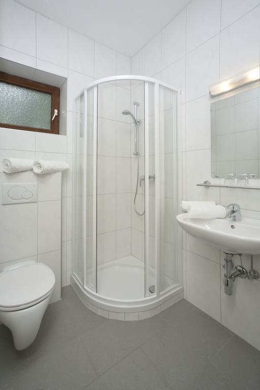 Appartement - Pension Adlerhorst Velden am Wörthersee Szoba fotó